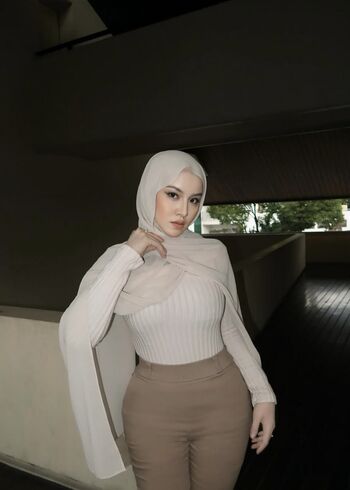 Full leaked Indonesian girls  page private onlyfans photo