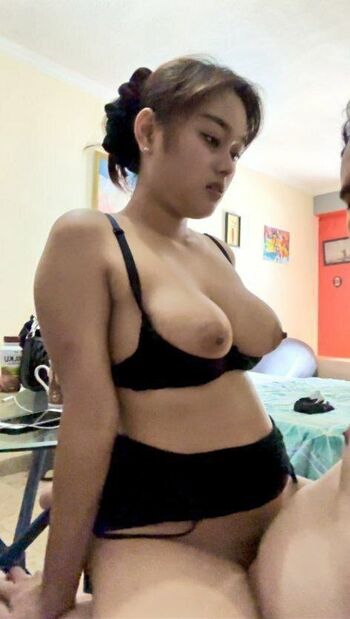 Full leaked Indonesian girls  page private onlyfans photo