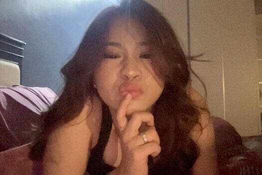 Full leaked Indonesian girls private onlyfans photo