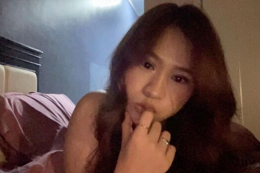Full leaked Indonesian girls private onlyfans photo