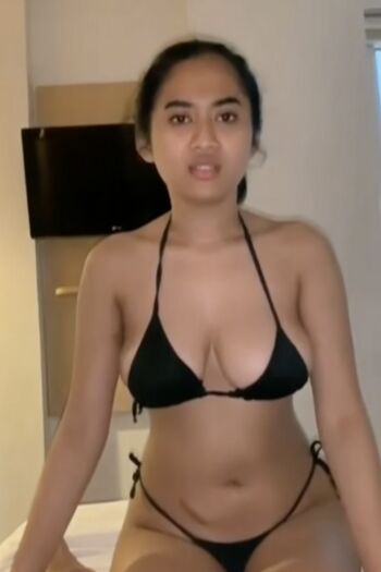Full leaked Indonesian girls private onlyfans photo