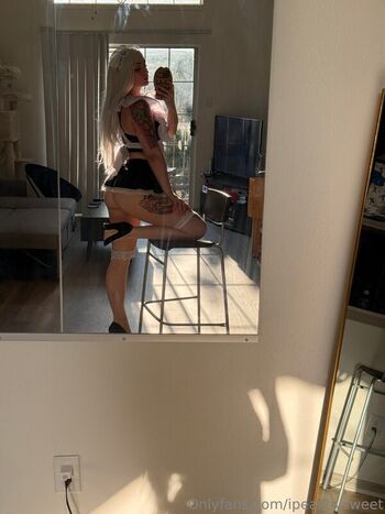 Full leaked Ipeachysweet private onlyfans photo