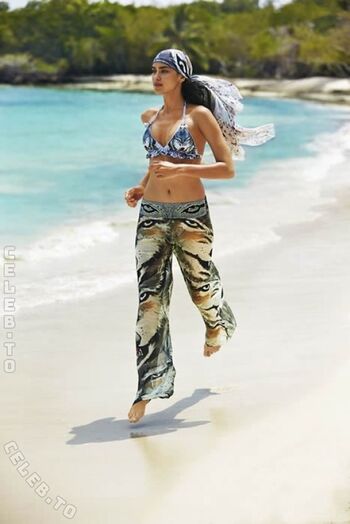 Full leaked Irina shayk  page private onlyfans photo