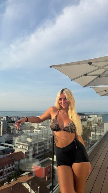 Full leaked Iris vallaranii page private onlyfans photo