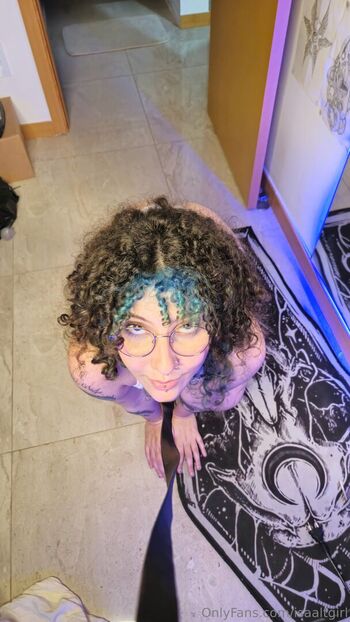 Isaaltigirl