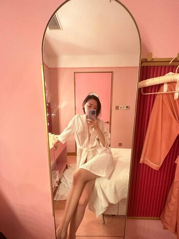 Full leaked Issfanfan private onlyfans photo