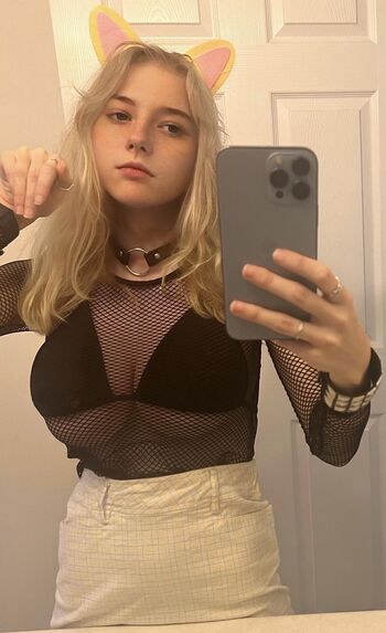 Full leaked Itsbumblebea private onlyfans photo