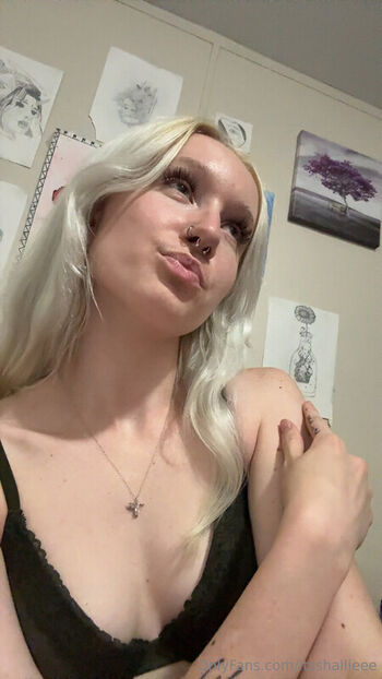 Full leaked Itshallie private onlyfans photo