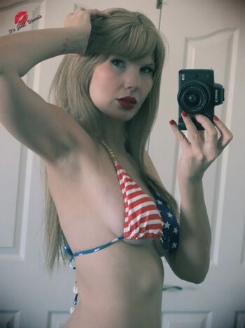 Itsjustblondie -Itsjustashley13