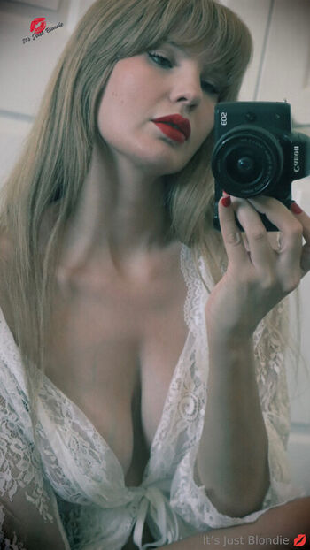 Full leaked Itsjustblondie page private onlyfans photo