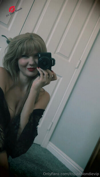Full leaked Itsjustblondie private onlyfans photo