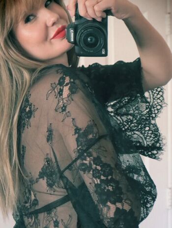 Full leaked Itsjustblondie page private onlyfans photo