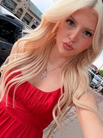 Full leaked Itsmegiaaa private onlyfans photo