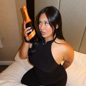 Full leaked Itspeachykai private onlyfans photo