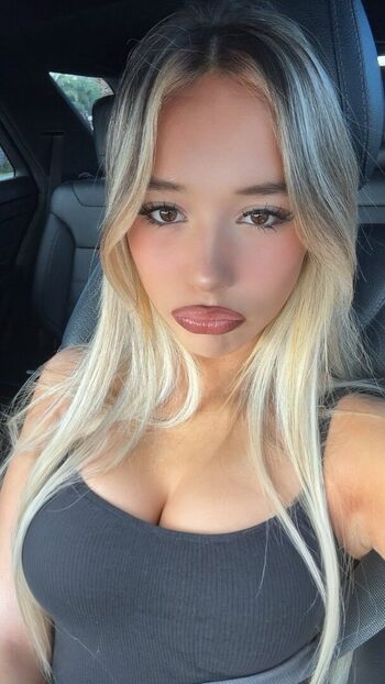 Full leaked Itsromiblue private onlyfans photo