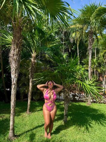 Full leaked Itssjalyn private onlyfans photo
