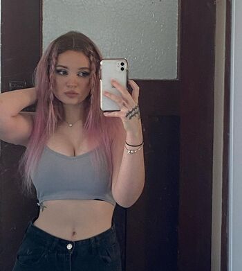 Full leaked Itsssarapriv private onlyfans photo