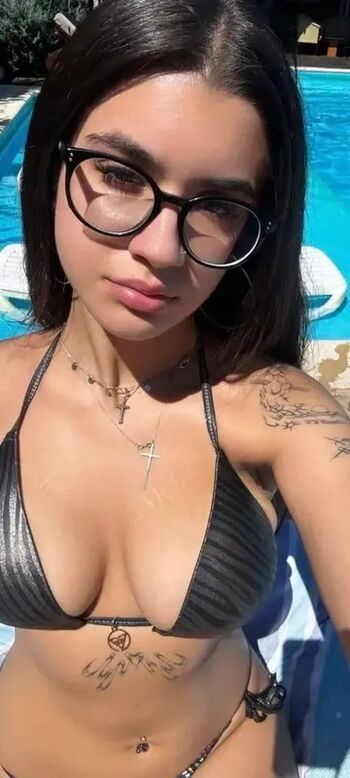 Full leaked Iuahnaa private onlyfans photo