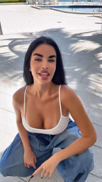 Ivana Knoll