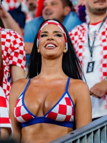 Full leaked Ivana knoll page private onlyfans photo