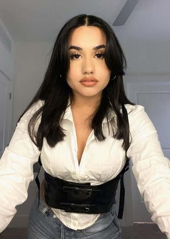 Full leaked Iyamadrid private onlyfans photo