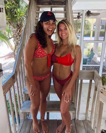 Full leaked Iza leslie page private onlyfans photo