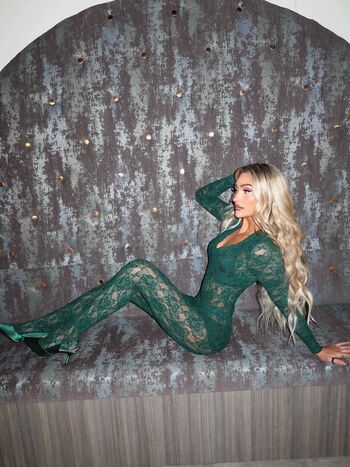 Full leaked Izzi dame page private onlyfans photo