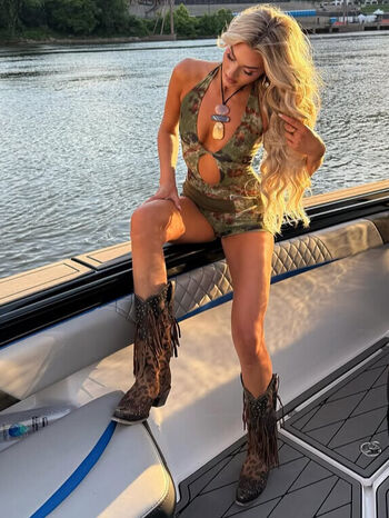Full leaked Izzi dame private onlyfans photo