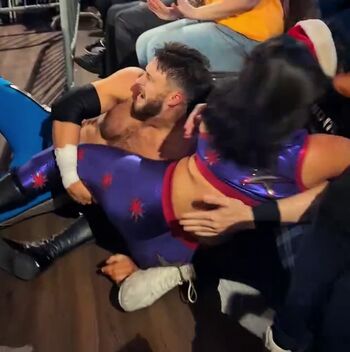 Izzy Moreno / ItsIzzyMania