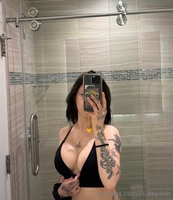 Full leaked Jadeyanh private onlyfans photo