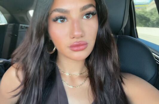 jasmine_lillyyyy