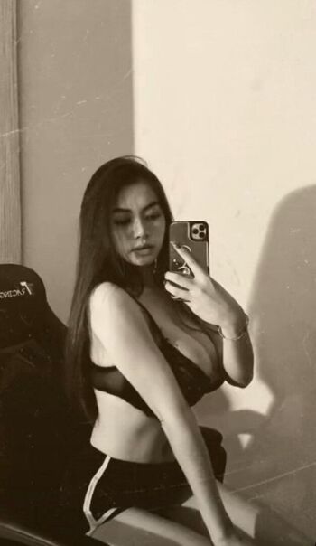 Full leaked Jasxmiine private onlyfans photo