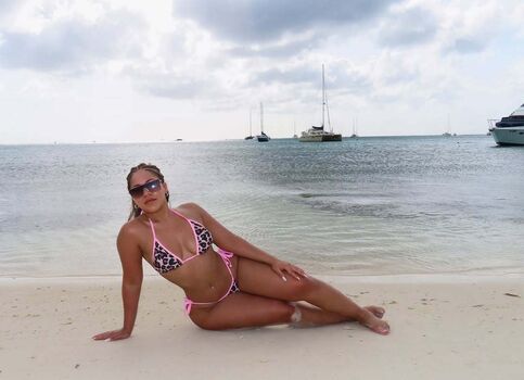 Full leaked Jelicataveras private onlyfans photo