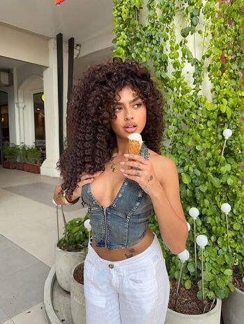 Full leaked Luana delevedove/ private onlyfans photo