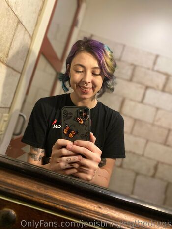 jenisbringingthedrugs