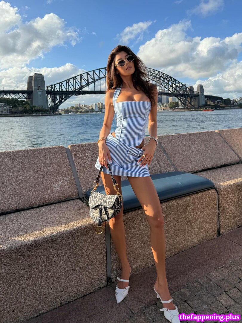 Jenn Lee / Jennifer Lee / jennleezy