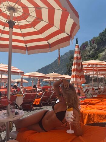 Full leaked Jennabarnhill private onlyfans photo