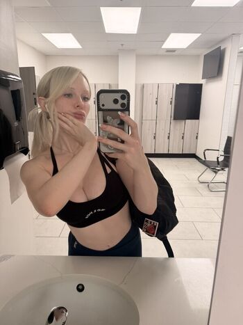 Full leaked Jennalynnmeowri private onlyfans photo