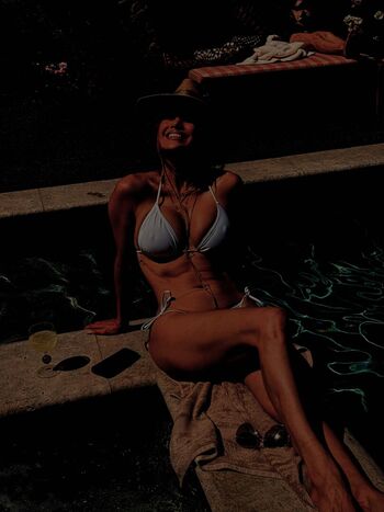Full leaked Jennifer lopez  page private onlyfans photo