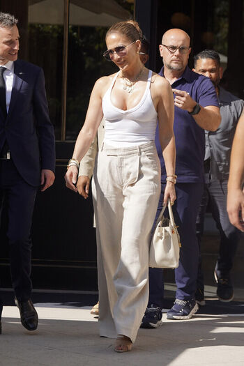 Full leaked Jennifer lopez page private onlyfans photo