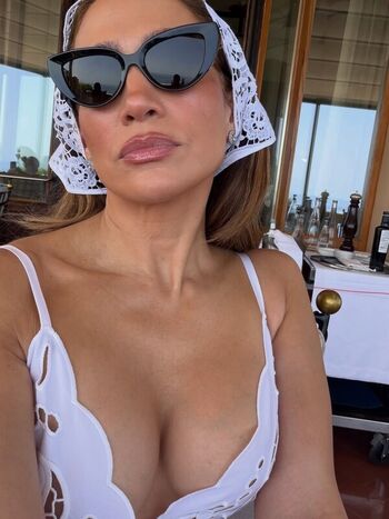 Full leaked Jennifer lopez private onlyfans photo