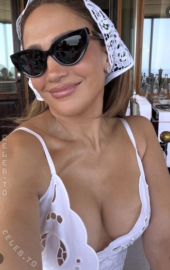 Full leaked Jennifer lopez private onlyfans photo