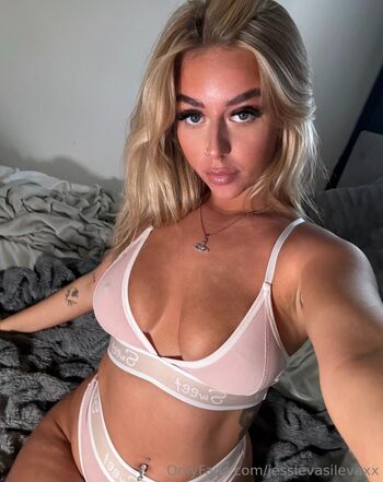 jessievasilevaxx