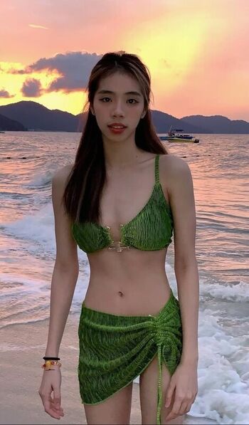 Full leaked Jingle shak qi private onlyfans photo