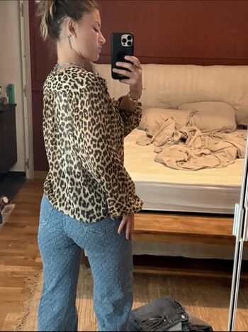 Full leaked Iluvmeww/ private onlyfans photo
