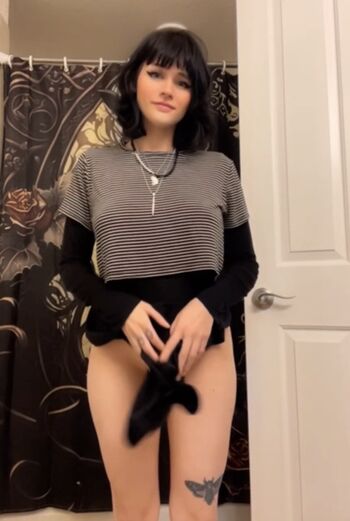 Full leaked Mali wan/ private onlyfans photo