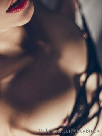 Full leaked Jucybmax private onlyfans photo