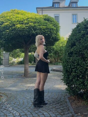 Full leaked Juleee private onlyfans photo