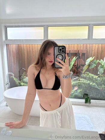 Julesbjorn Eva Langwin