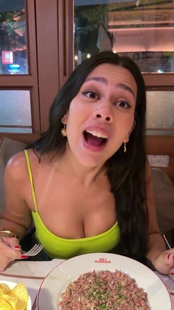 Julia Alvarenga